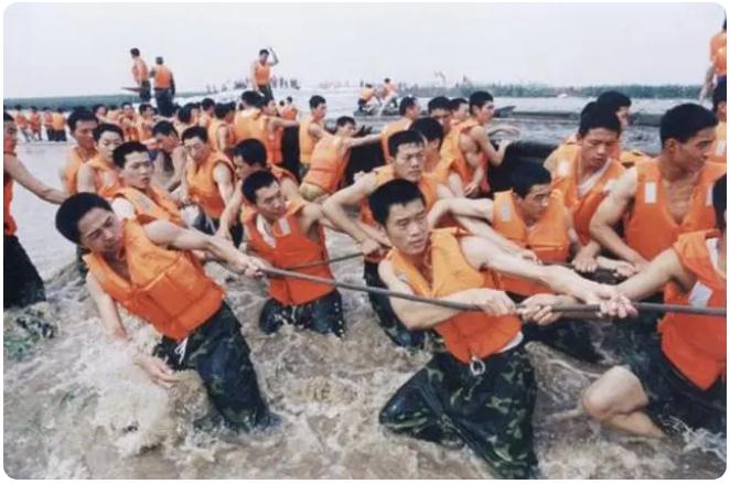 98年抗洪，中央決定最后關頭炸堤分洪，朱镕基：等等，我再加句話