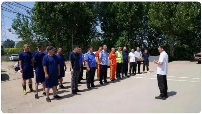以練筑防！大興區(qū)魏善莊鎮(zhèn)組織開(kāi)展防汛應(yīng)急專項(xiàng)演練活動(dòng)