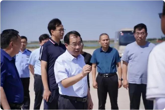 王錦山督導(dǎo)檢查河道防汛、防溺水工作